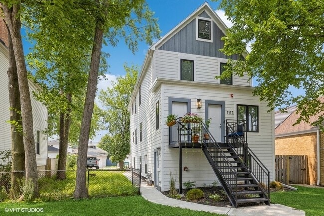 property at 1113 S Taylor Ave