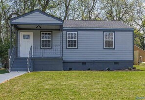 214 Richmond Dr NW in Huntsville, AL - Building Photo