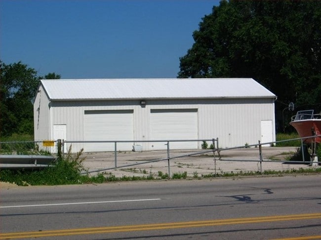 6517 Telegraph Rd in Erie, MI - Building Photo - Building Photo