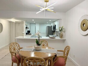 3000 N Palm Aire Dr in Pompano Beach, FL - Building Photo - Building Photo