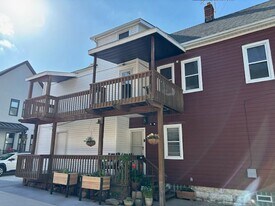 1902 E 123rd St in Cleveland, OH - Building Photo