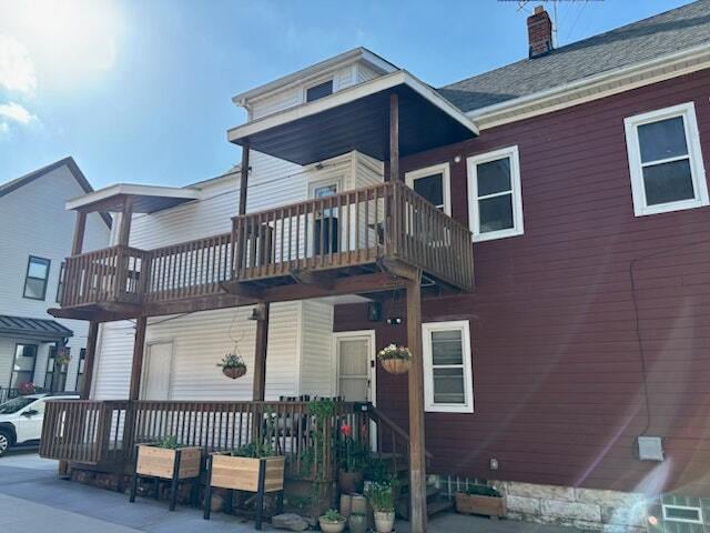 property at 1902 E 123rd St