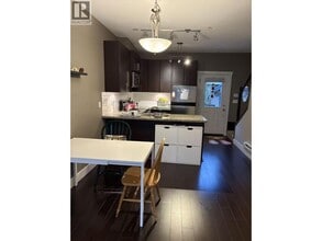 5211 Irmin St in Burnaby, BC - Building Photo - Building Photo