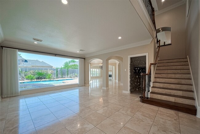 14114 Barnhart Blvd