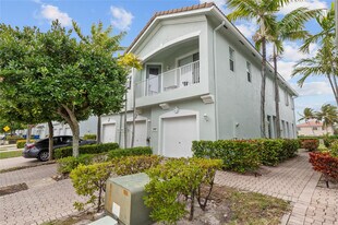 3067 Laurel Ridge Cir in Riviera Beach, FL - Building Photo