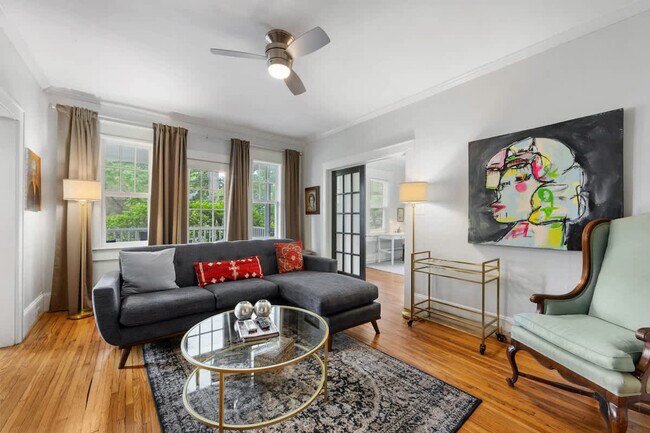 800 Magnolia Ave in Charlotte, NC - Foto de edificio - Building Photo