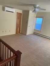 228 Washington St, Unit Apt #2 in Morrisville, PA - Foto de edificio - Building Photo