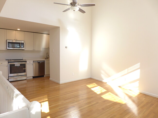 246 Washington St, Unit 1