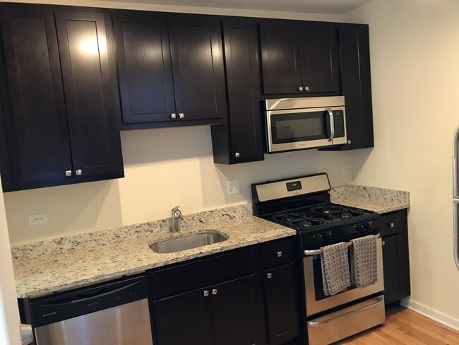 4750 N Sacramento Ave, Unit 3W in Chicago, IL - Foto de edificio - Building Photo