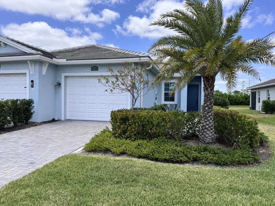 27046 SW Viterbo Wy in Port St. Lucie, FL - Building Photo