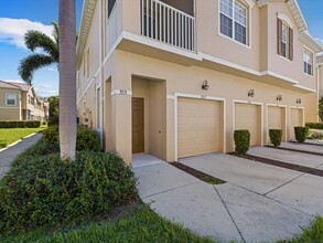 3715 Parkridge Cir in Sarasota, FL - Building Photo - Building Photo