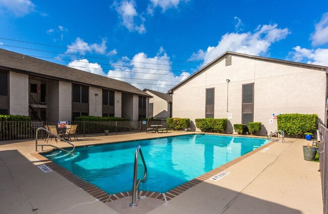 Marigold Apartments in San Antonio, TX - Building Photo - Building Photo