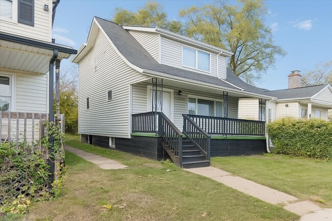 property at 15769 Wildemere St