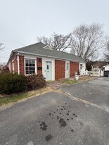 305 Cherokee Village Dr in Kingsport, TN - Building Photo