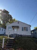 156 Fermo Ave in Ferguson, MO - Building Photo