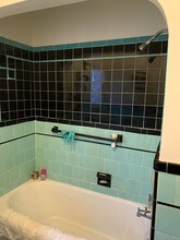 232 S Poinsettia Pl, Unit 230 1.25 in Los Angeles, CA - Foto de edificio - Building Photo