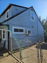 898 Bowling Green Dr in Westbury, NY - Building Photo - Building Photo