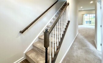 502 River Crest Way in Fredericksburg, VA - Building Photo