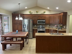 10815 N Fieldgrove Dr in Dunlap, IL - Building Photo - Building Photo
