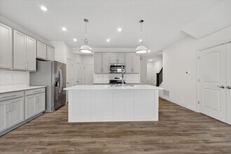 10942 Haflinger Dr in Zionsville, IN - Building Photo - Building Photo