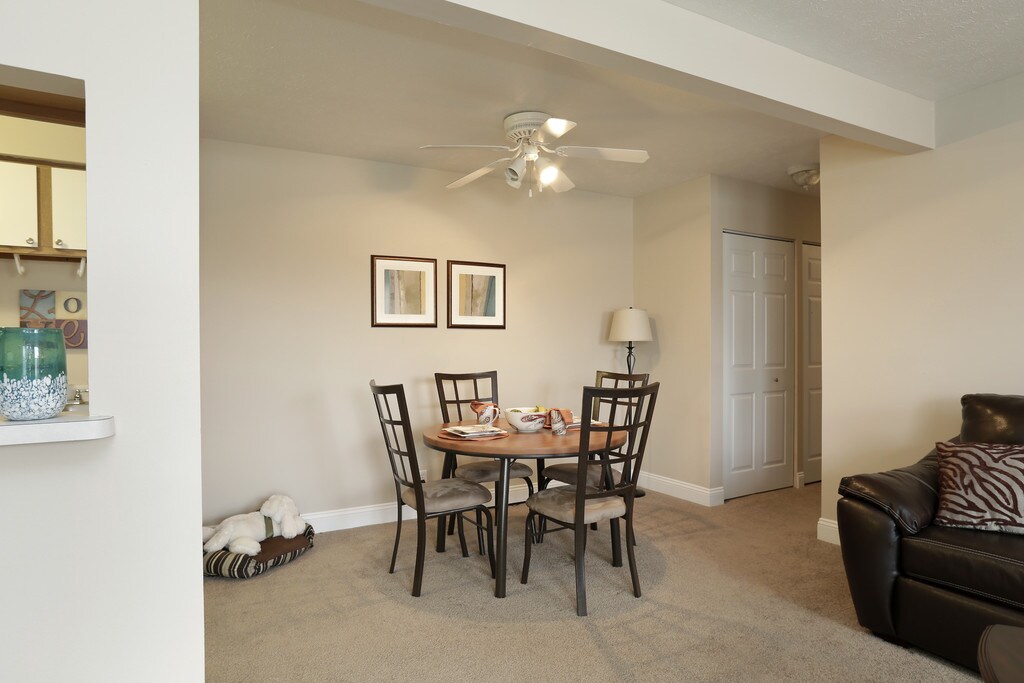 Bay Club Apartments in Willowick, OH