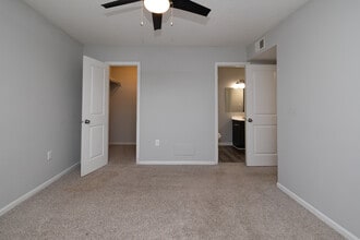 The Bluffs Apartment Homes in Spartanburg, SC - Building Photo - Interior Photo