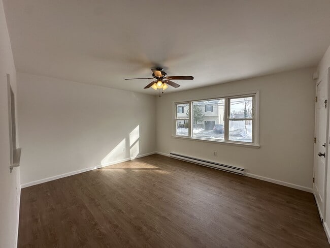 67-69-69 Maple Ave in Keansburg, NJ - Building Photo - Building Photo