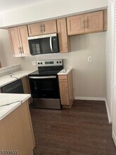 150 Cortland Ln in Bedminster, NJ - Building Photo - Building Photo