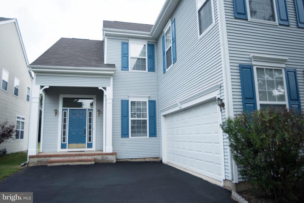 7 Elsie Dr in Plainsboro, NJ - Building Photo
