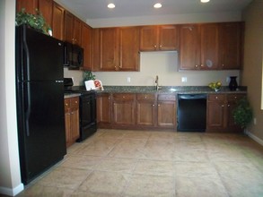 Fernwood Court Apartments in Phoenix, AZ - Building Photo - Interior Photo