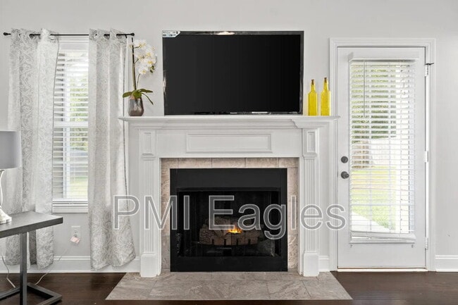 243 Azalea Dr in Oak Grove, KY - Building Photo - Building Photo