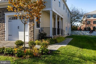 8 Harris Rd in Princeton, NJ - Building Photo - Building Photo