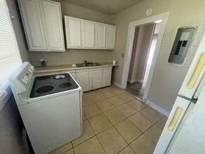 3033 Thomas St in Jacksonville, FL - Building Photo - Building Photo