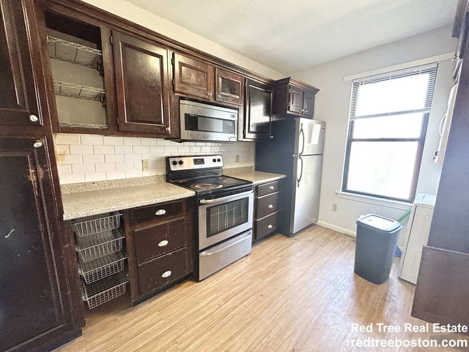 1578 Tremont St, Unit 4 in Boston, MA - Building Photo