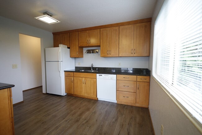 Bitter Lake Apartments