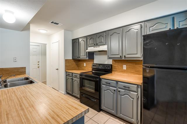 property at 748 Prairie Creek Dr