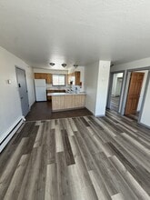 827 17th Ave in Fairbanks, AK - Building Photo - Building Photo