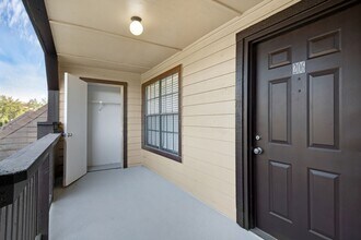 351 Lone Hill Dr in Altamonte Springs, FL - Building Photo - Building Photo