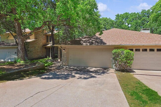 1414 Hampton Rd in Grapevine, TX - Building Photo - Building Photo