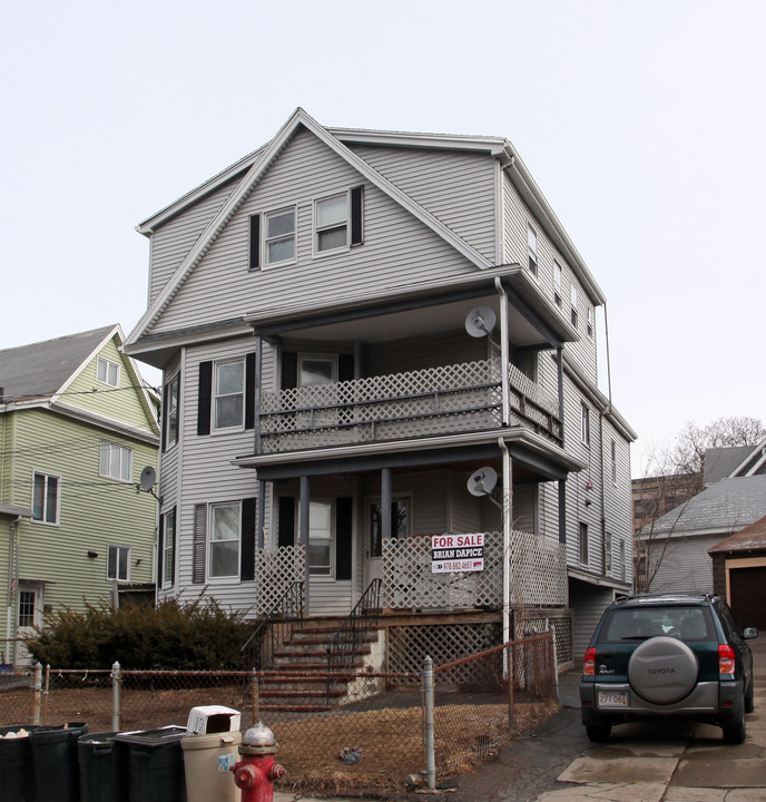 19 Ellsworth St in Everett, MA - Building Photo