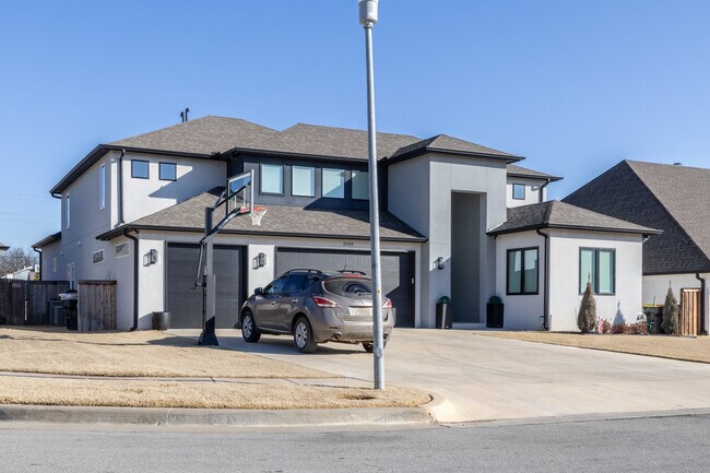 Presley Heights Bixby in Bixby, OK - Building Photo - Building Photo