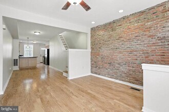 251 S Robinson St in Baltimore, MD - Building Photo - Building Photo