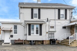 114 E Main St in Little Falls, NJ - Building Photo