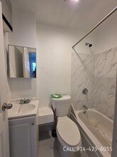 33 Van Cortlandt Park Ave in Yonkers, NY - Building Photo - Building Photo