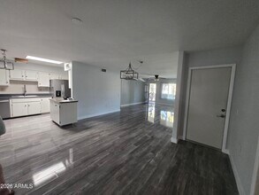 10049 W Oakmont Dr in Sun City, AZ - Building Photo - Building Photo