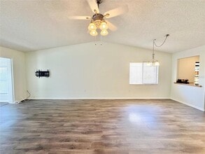 4004 Cypress Landing S in Winter Haven, FL - Foto de edificio - Building Photo