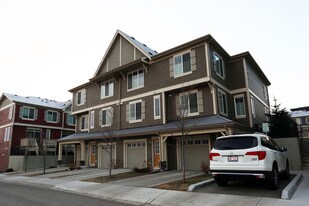 54 Kinlea Common NW in Calgary, AB - Building Photo