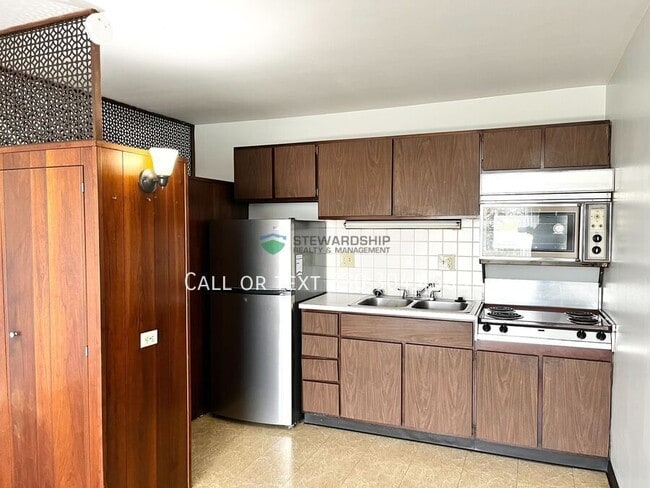 property at 2331 E Market St