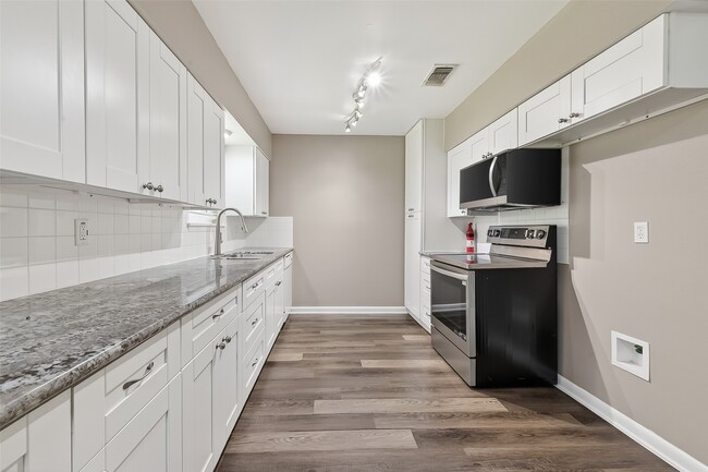 property at 12002 Hillcroft St