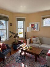 35 Buena Vista Park, Unit 2 in Cambridge, MA - Foto de edificio - Building Photo